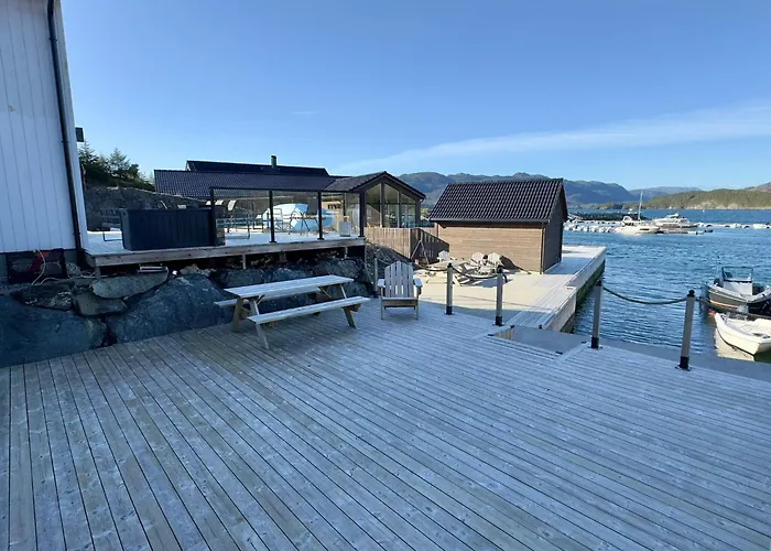 4 Star In Huglo Nord Huglo